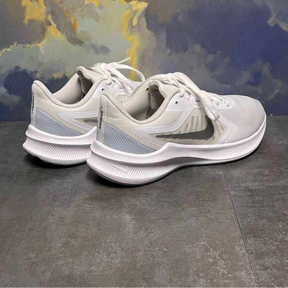 Nike Downshifter 10 CI9984-100 Women's White/Metallic Silver Running Shoe Size 7 - Picture 8 of 16